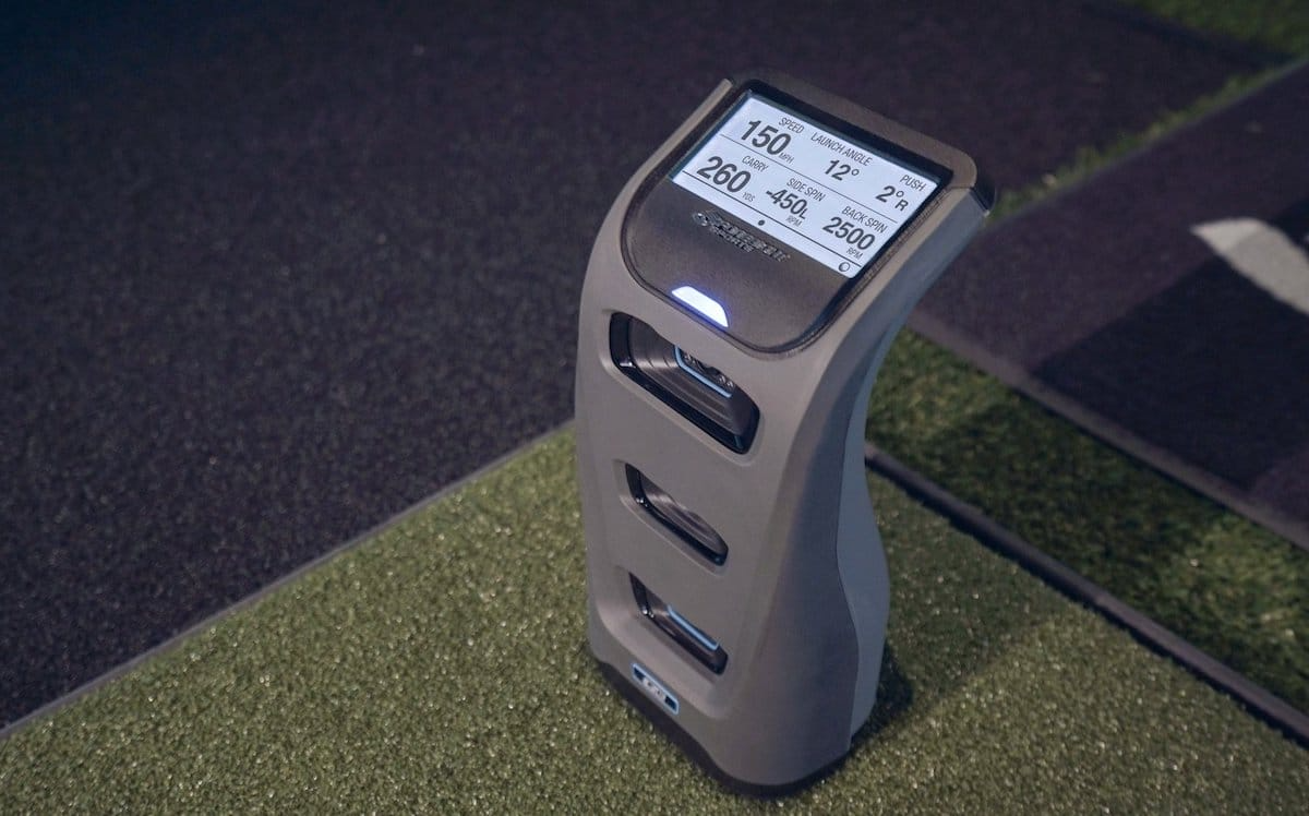 home-golf-simulator-foresightsports-foresight